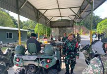 Perkuat Kerjasama, Dansatgas Pamtas RI-Mly Yonarmed 16/TK dan CO 11 RAMD Sambangi Pos Gabma di Malaysia